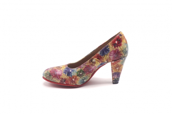 Shoe model Lola, made in paradis cork with floral print