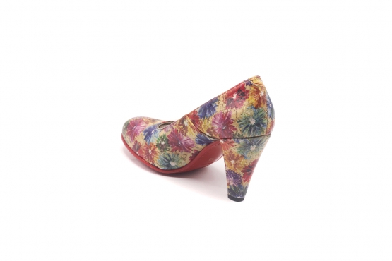 Shoe model Lola, made in paradis cork with floral print