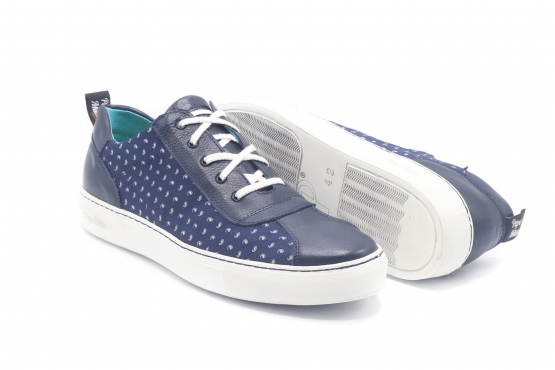 Shoe model Denver, manufactured in Napa Azul Marino Cachimir Azul
