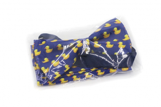 Alina model bow tie, manufactured in Fantasia Patos Marino