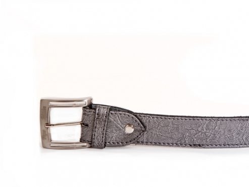 Cinturón modelo Perla , fabricado en charol perla.