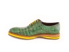 Sneaker modelo Paddington verde, fabricado en arby P, color patent verde