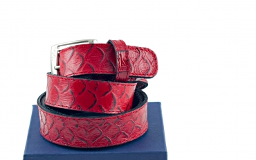 Flury model belt, manufactured in red anaconda. 