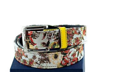 Butterfly model belt, manufactured in lemon patent leather and satin 70.