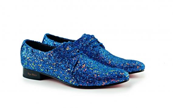 Zapato modelo Blue Festival, fabricado en glitter windy azul