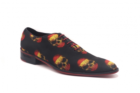 Modèle de chaussure Eloss, fabriqué en 109 Raso Calavera