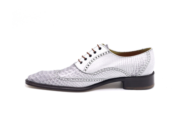 Zapato modelo ARENA , en Anaconda Blanca-Gris