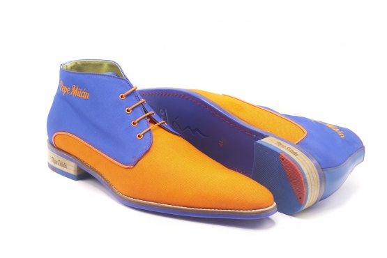 Zapato modelo Grape, fabricado en Lino Naranja & Milano Caribe - Napa Azul Milán