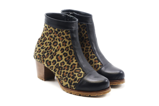 Ankel Boot model Lia, manufactured in Napa Negra - Leopardo Marrón