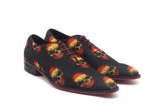 Modèle de chaussure Eloss, fabriqué en 109 Raso Calavera