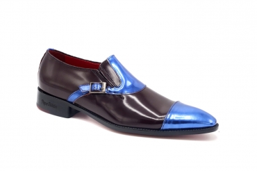 Zapato modelo Distinctive, fabricado en florentik burdeos y charol con  difumino azul metal  . 