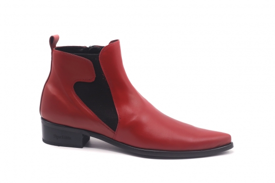 Derksens model ankle boot, made of red Napa,