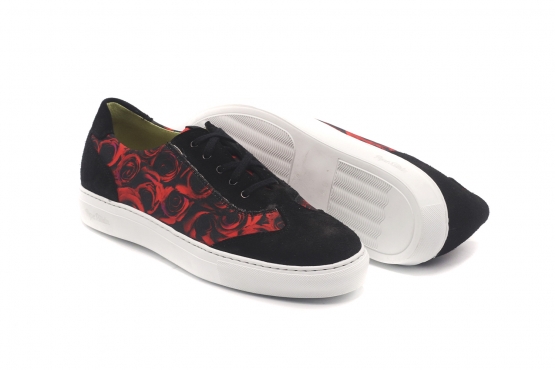 ROSAS ROJAS