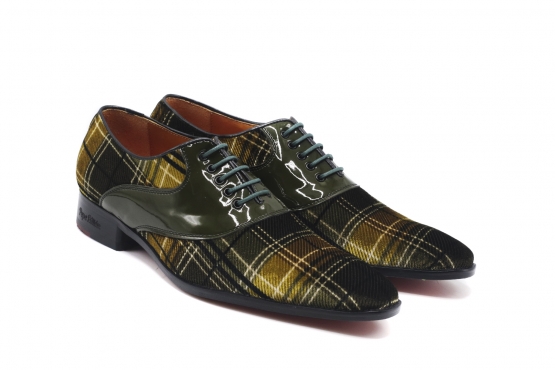 Modèle de chaussure Shetland,  fabriqué en Martele Escoces 01 y Charol Verde