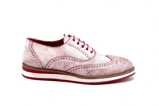 Donna model shoe, made of white-red cracker.