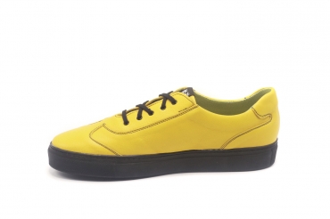 California model sneakers made in Yellow Napa