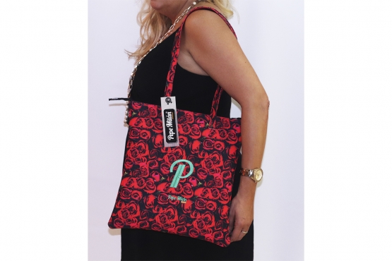 Bolso modelo Darby, fabricado en Rosas Rojas