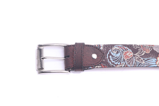 Cinturón modelo May C, fabricado en Fantasia 521 N6 Granate Rizas Granate