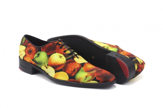 Zapato modelo Apple, Fabricación en raso fantasía manzanas