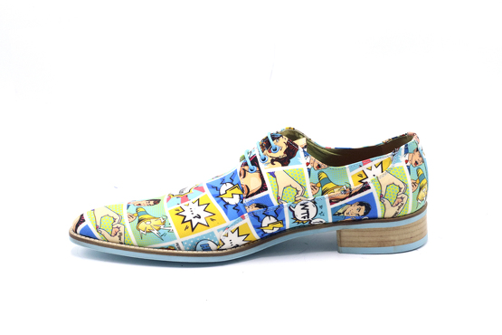 Zapato modelo Mystique, fabricado en Fantasia Comic Quilt