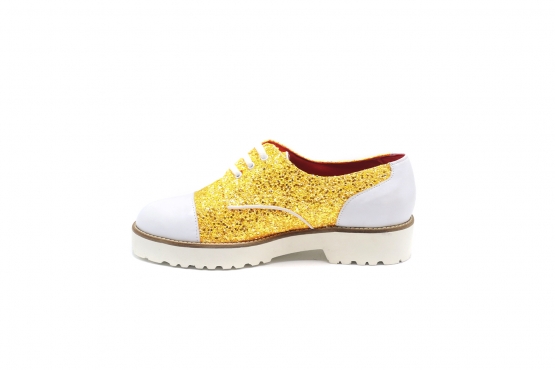 Zapato modelo Thunder, fabricado en 109 Glitter 97 c7 Napa Blanca