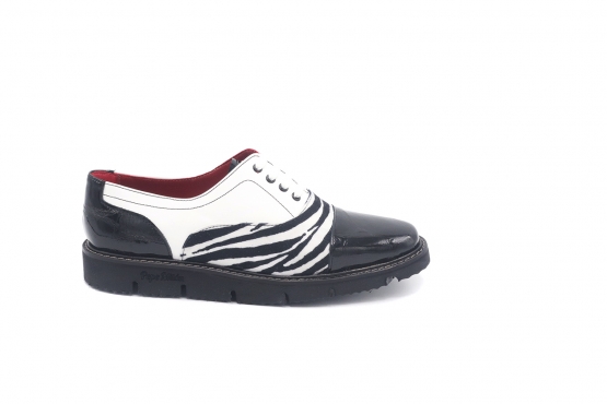 Modèle de chaussure Gilly, fabriqué en Factor Negro Cebra Negra y Blanca Charol Blanco 