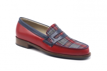 Modèle de chaussure Ethny, fabriquée en Napa Roja Escoces Rojo-Gris