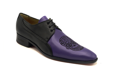 Zapato modelo Tilio, fabricado en Bordado 584 Catrina Napa Negra & Napa Berenjena