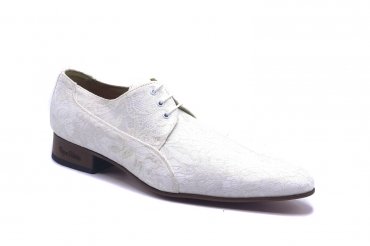 Basset Shoe model, manufactured in Encaje Blanco