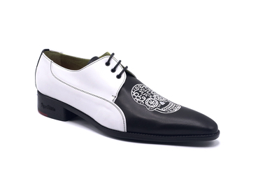 Zapato modelo Ayarín, fabricado en Bordado 584 Catrina & Napa Blanca - Negra