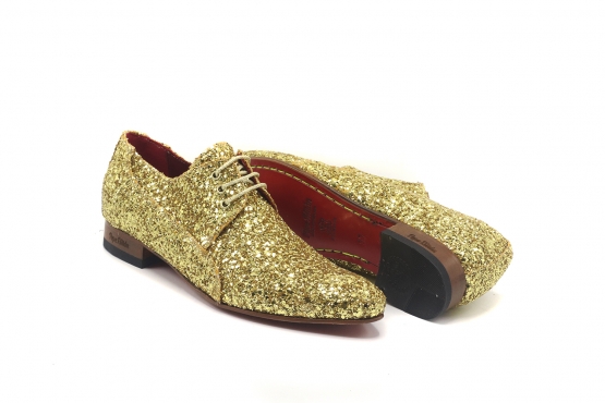 Zapato modelo Chick, fabricado en Glitter Oro