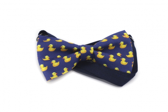 Alina model bow tie, manufactured in Fantasia Patos Marino