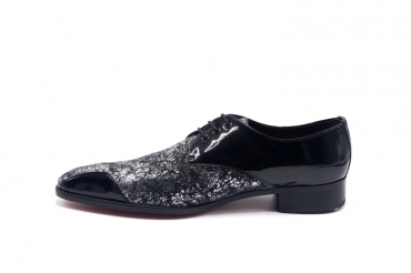 Zapato modelo Lucas, fabricado en Charol Negro y Fantasia Vidrio