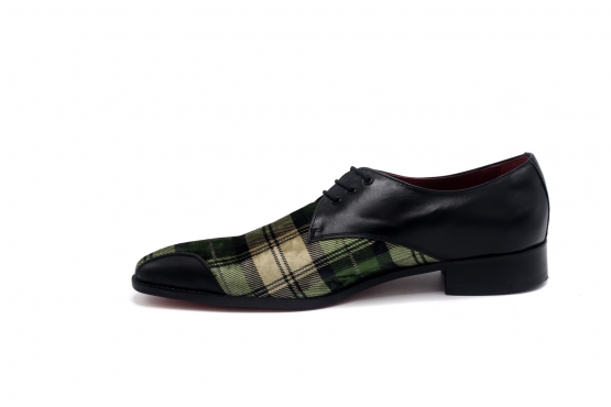 Zapato modelo Ness, fabricado en Martele Escoces 01 Napa Negra