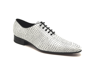 Zapato modelo Indiana, fabricado en Croco Blanco Color 134 Negro