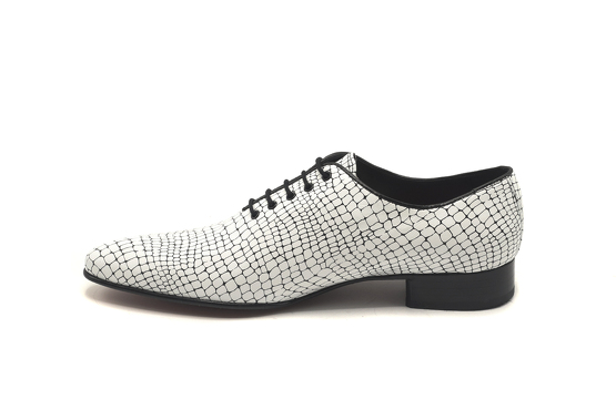 Zapato modelo Indiana, fabricado en Croco Blanco Color 134 Negro