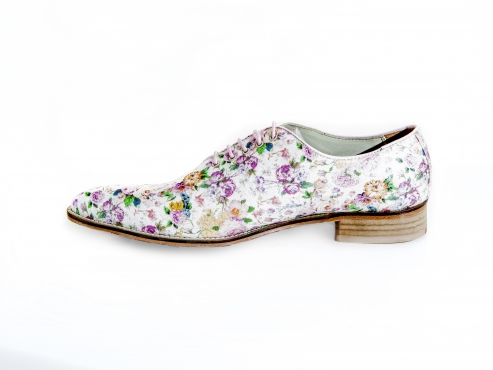 Lucano model model shoe, made in glit roses II.