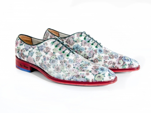 Zapato modelo Innocence III, fabricado en glit roses III.