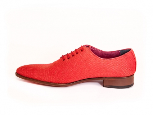 Zapato modelo Afternoon, fabricado en textil pichu rojo