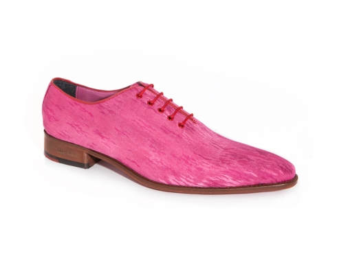 Zapato modelo Plush, fabricado en slow fuxia.