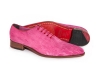 Zapato modelo Plush, fabricado en slow fuxia.