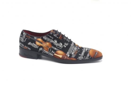 Zapato modelo Messie, fabricado en Fantasia Violin