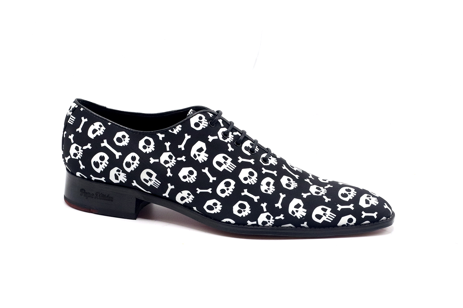 Zapato modelo fabricado en Calaveras