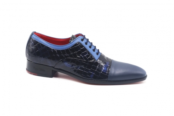Zapato modelo Chacon, fabricado en Croco Patent Marino 3371 Napa Navi Azulon