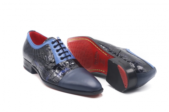 Zapato modelo Chacon, fabricado en Croco Patent Marino 3371 Napa Navi Azulon