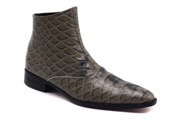 Arizona model short-leg boot, made in gray anaconda.