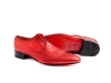 Zapato modelo Nadal, fabricado en glitter rojo. 