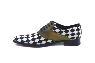 Modèle de chaussure Grand Prix, fabriqué en Arlekin NB Napa Amarilla