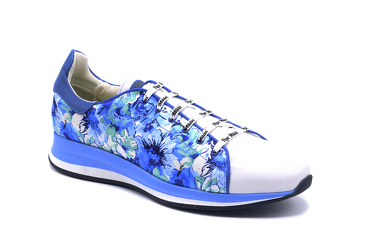 Sneaker modelo Inu, fabricado en Fantasia Yuany Napa Blanca - Napa Azul Milan