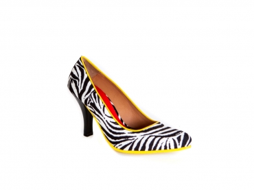 Shoe model Cebradélic, made in Zebra vivo amarillo.